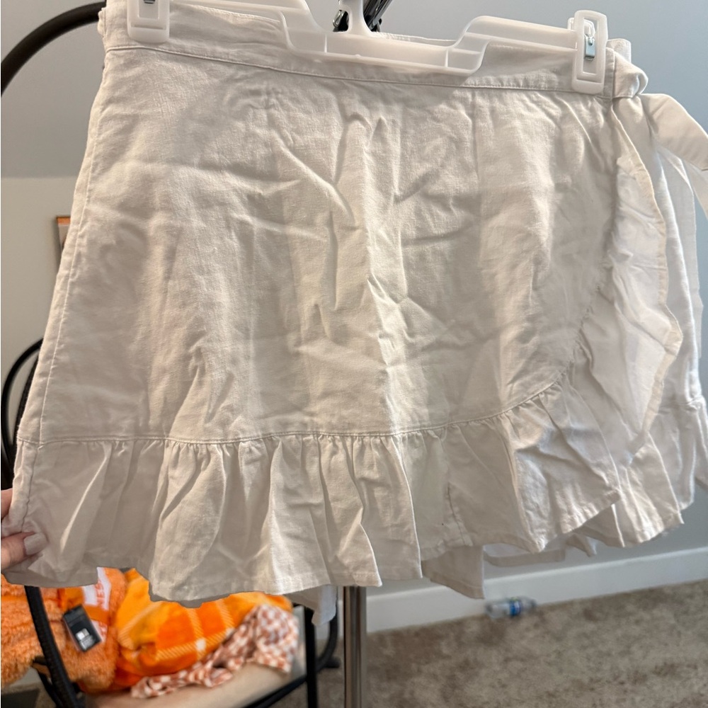 Aerie White Ruffled Skater Mini Skirt